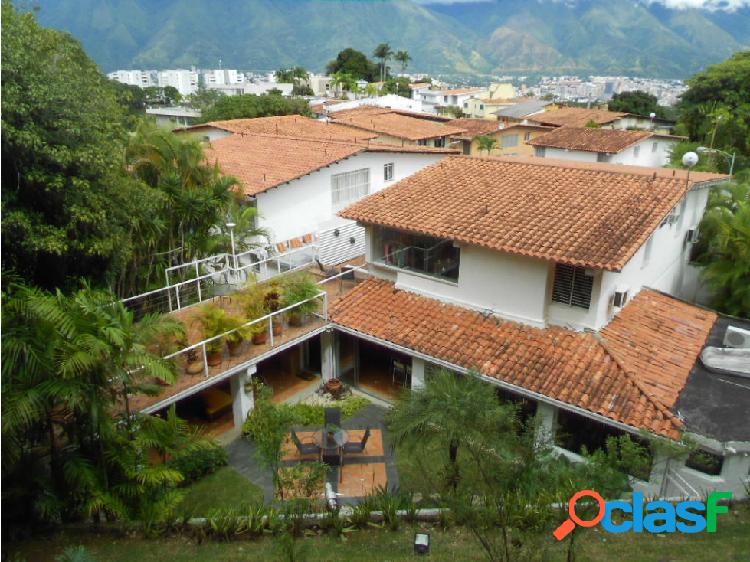 Vendo casa 380m2 5h/6b/3p Santa Paula 8765