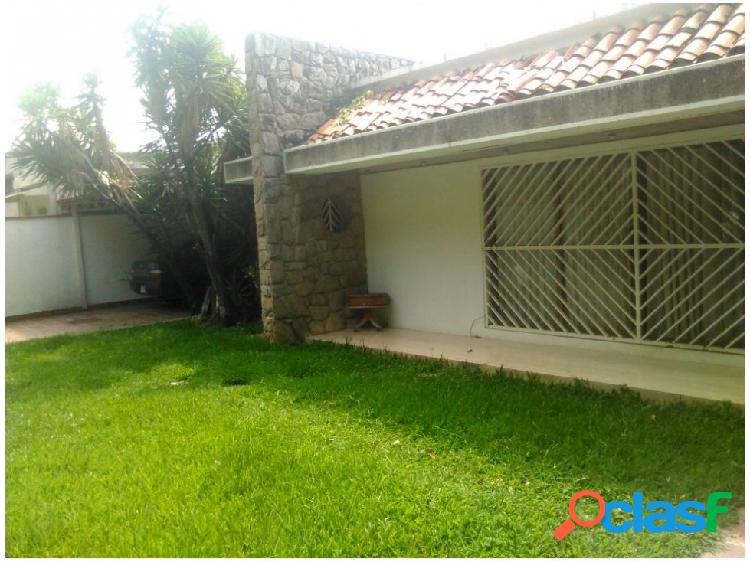 Vendo casa 500m2 7h/7b/8p Caurimare