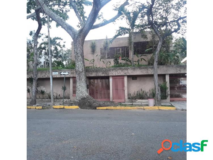 Vendo casa 540m2 6h/5b/3p La Floresta 5007