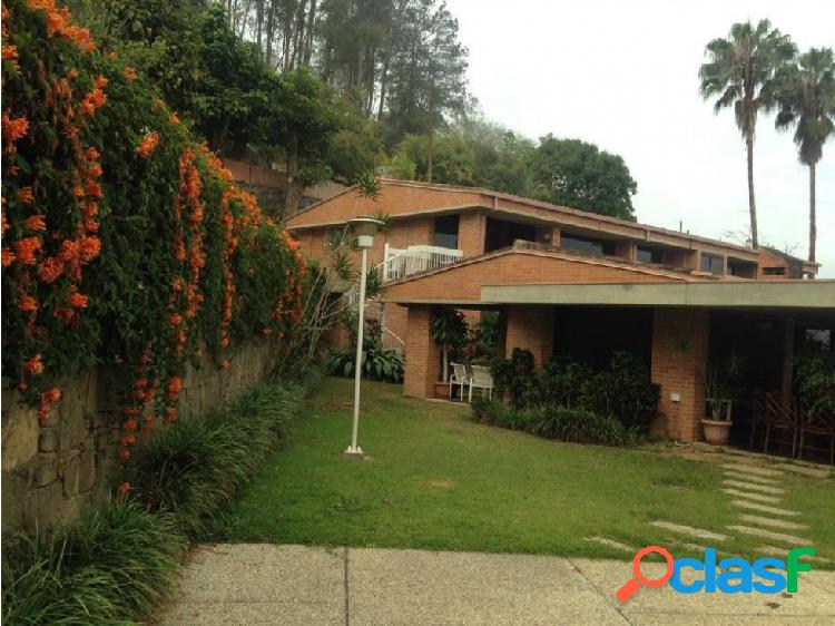 Vendo casa 750m2 5h+s/5b+s/10 Alto Hatillo