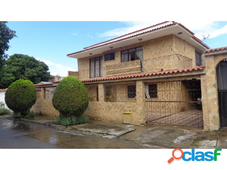 Vendo casa 800m2 5h/5b/4p Vista Alegre 8385