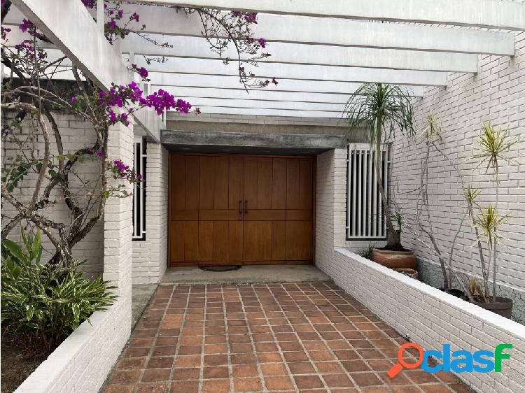 Vendo casa C:650m2 T:940m2. 8h/10b/6p El Peñón,