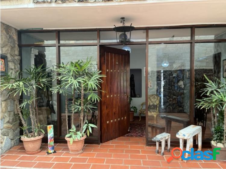 Vendo casa T:600m2; C:700m2 6h/5b/6p Colinas de Tamanaco