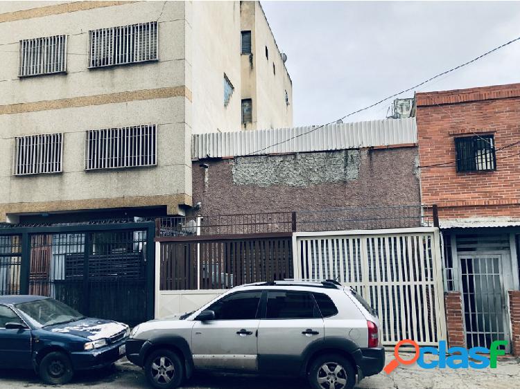 Vendo galpón de 135m2 en Catia