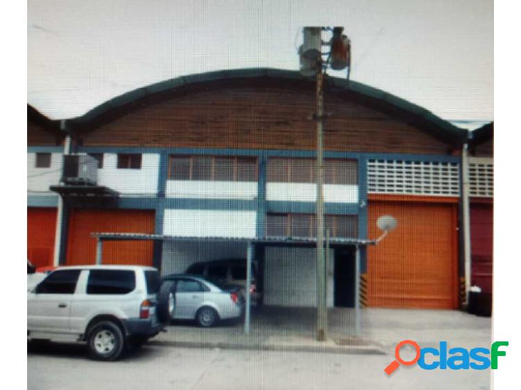 Vendo galpón industrial 935m2 El Marqués 0293