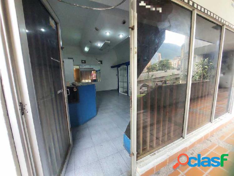 Vendo local comercial 43m2 Los Dos Caminos 0521