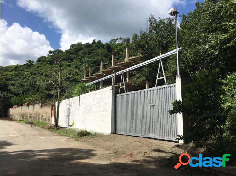 Vendo terreno 15000m2 La Guaira Chuspa 4533