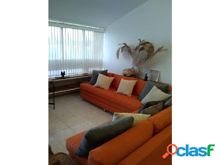 Vendo/alquilo apto 105m2 3h/2b/1p La Cruz 7982