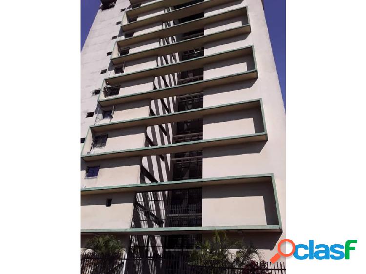 Venta Bonito y cómodo apartamento. Ubicado en la Av.