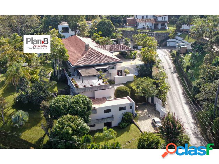 Venta CASA de 1135 M2 Const y 5000 M2 Terr en Alto Hatillo