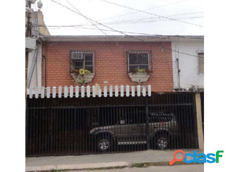 Venta Casa 342 M2, Urb. Los Castaños. El Cementerio