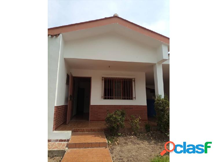 Venta Casa de 1 Nivel A Remodelar Trigal Norte calle abierta