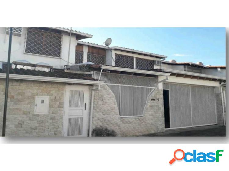 Venta Casa de 376 M2 5 hab Urb privada Pueblo Nuevo San