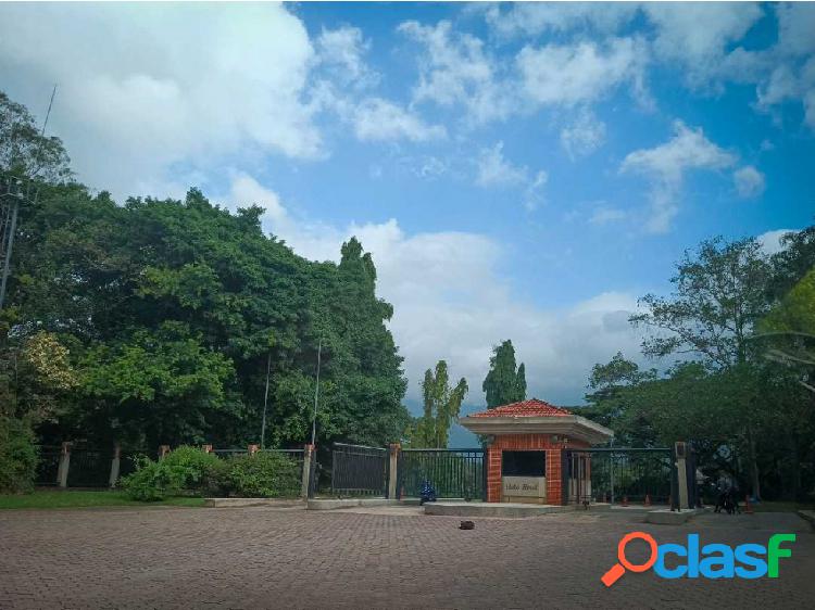 Venta - Casa en Hato Royal, Guataparo - Amplio Patio, Planta