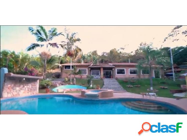 Venta Espectacular Casa con piscina, urb Safari Country Club