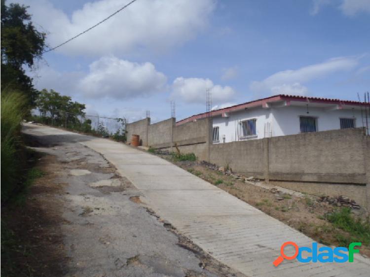 Venta Terreno y Casa El Junquito Sector Hacienda San José