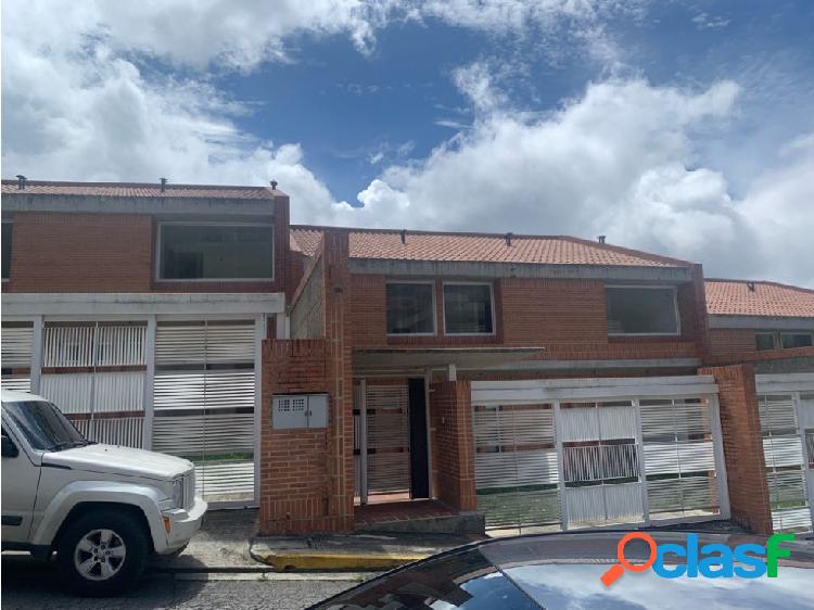 Venta Town House Alto Hatillo, Urb. La Cima 4H+5B+3P (YG)