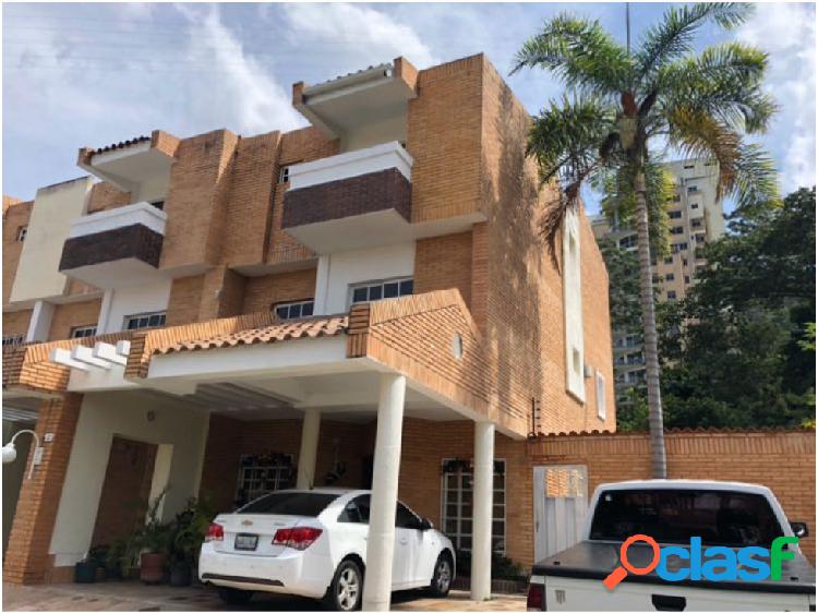 Venta Townhouse 3 niveles Piedras Pintadas | Planta Total y