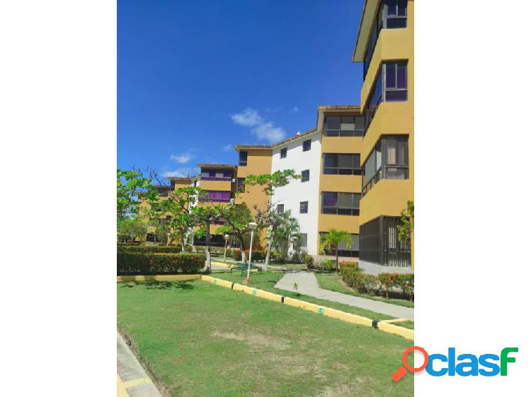 Venta apto 87m2 2h/2b/2pe Higuerote