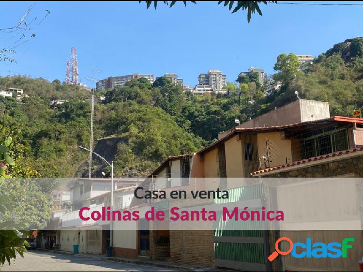 Venta casa Colinas de Santa Mónica con dos terrazas, cerco