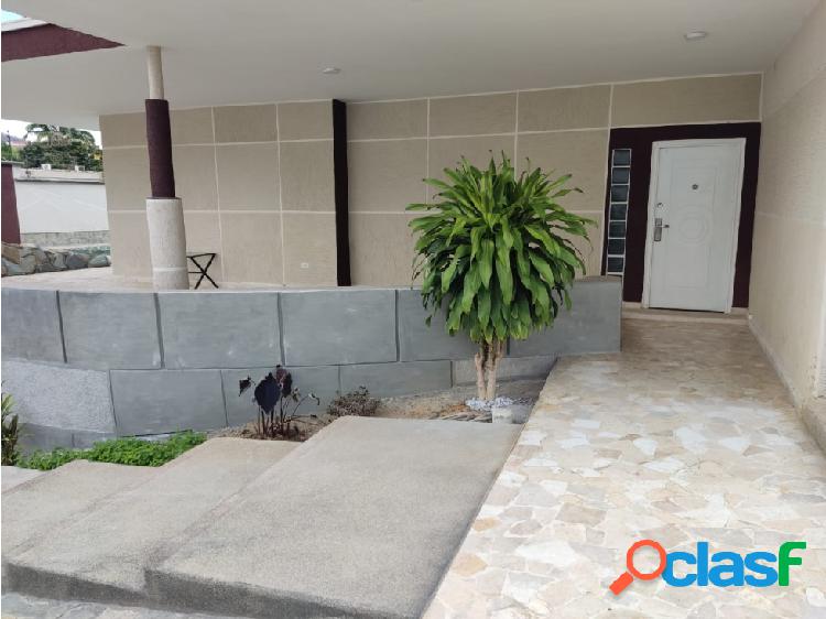 Venta casa de 660m² 7h/7b/10pe Prados del Este 4794