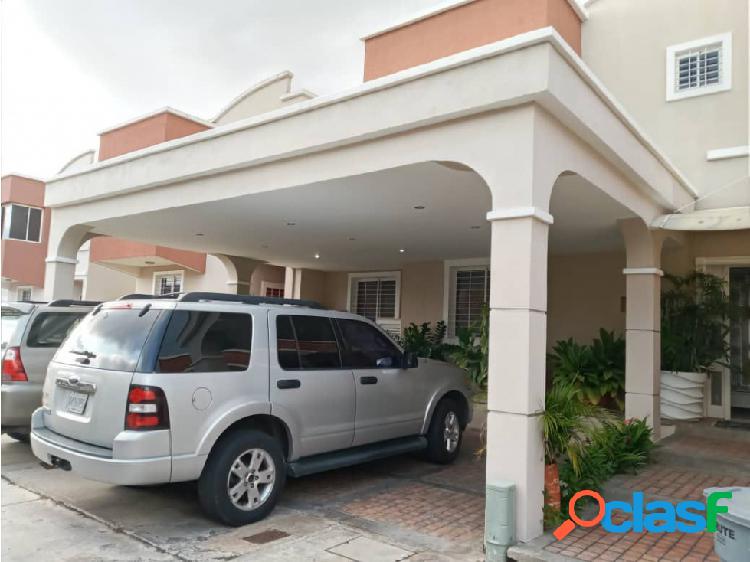 Venta casa en Urbanización Ciudad Roca, Barquisimeto 375m2