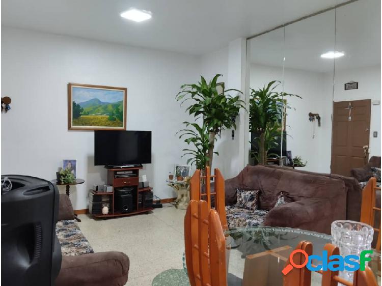 Venta de Amplio y Cómodo Apartamento en Av. Urdaneta