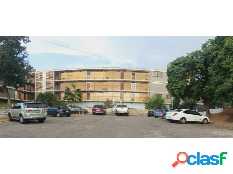 Venta de Apartamento Bloque 8 Guaracarumbo