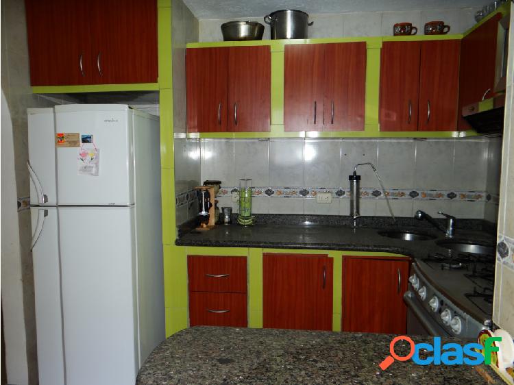 Venta de Apartamento Urb. Cecilio Acosta - Teques (LG)