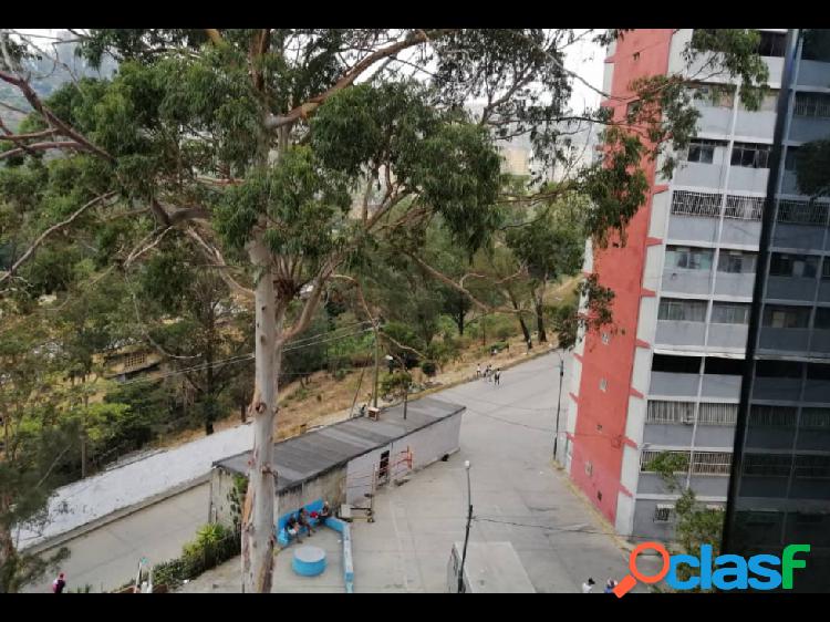 Venta de Apartamento para remodelar en Lomas de Propatria