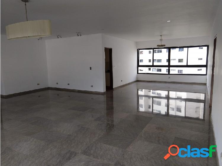 Venta de Hermoso Apartamento en Urb. Santa Eduvigis