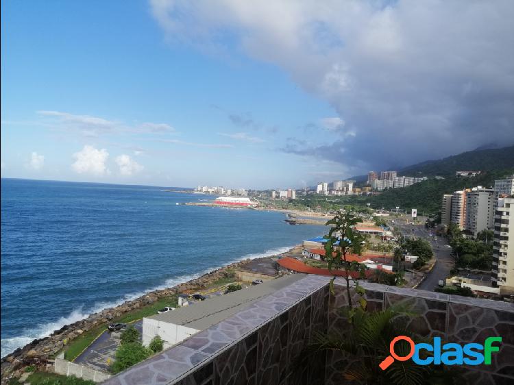 Venta de PH La Guaira 4H/2B/1E