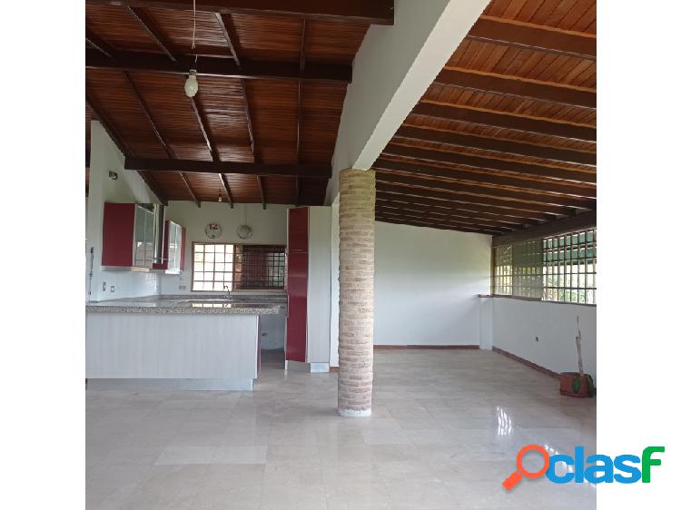 Venta de Town House en Colinas de La Lagunita - Caicaguana