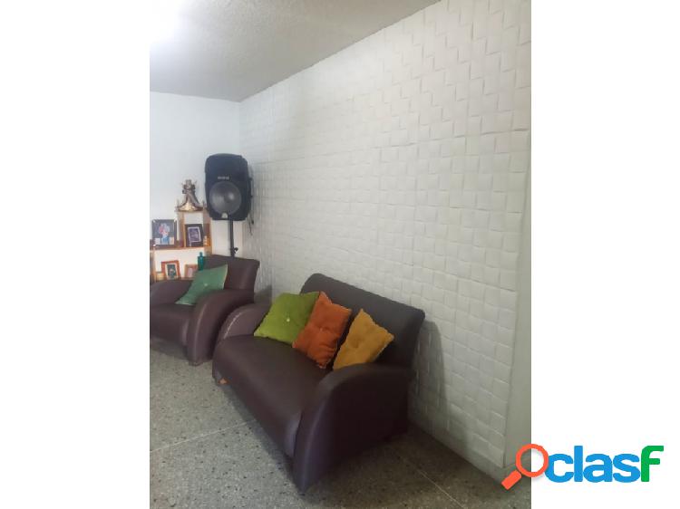 Venta de apartamento 73m2/3h/1b/1PE en Coche Caracas