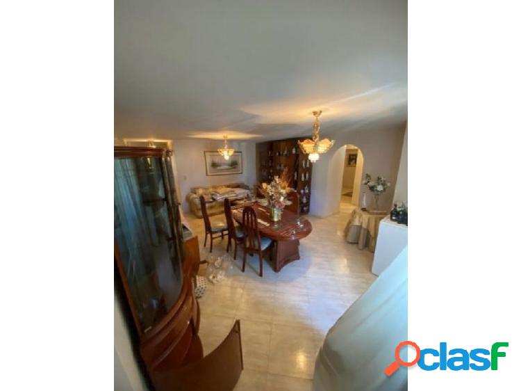 Venta de apartamento en La Candelaria, 125mts2.