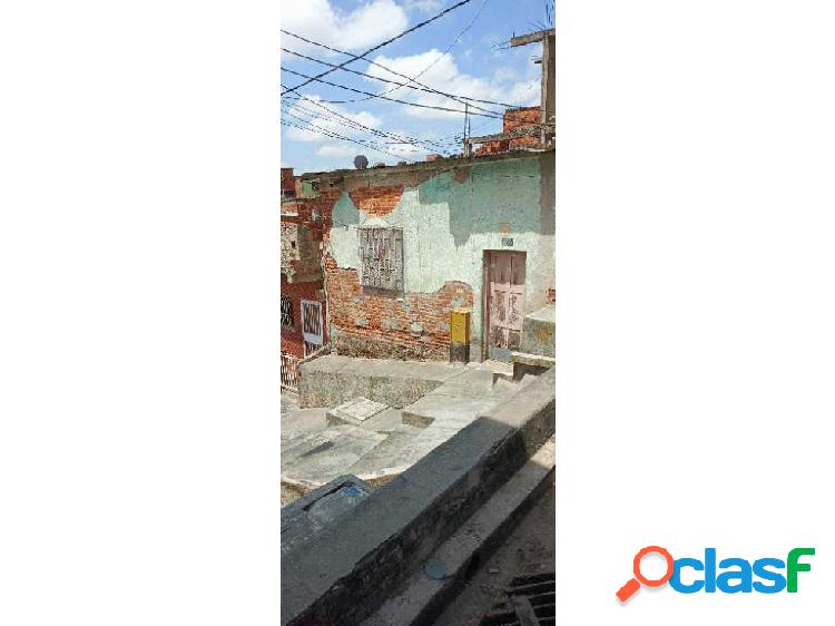 Venta de casa con anexos