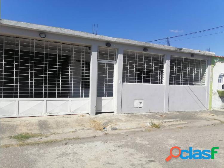 Venta de casa en Los Robles, La Pradera - San Joaquín.