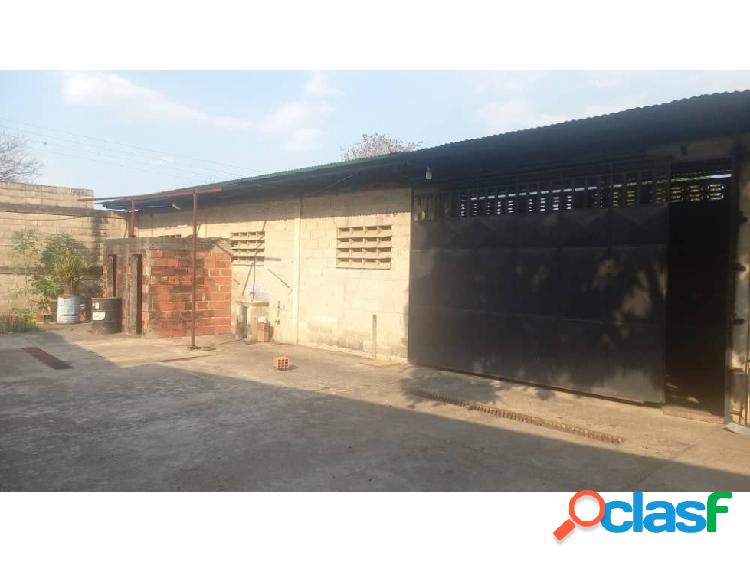 Venta de casa y galpon en sector El Rosario - Tocuyito