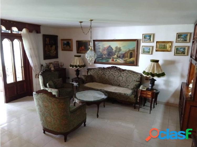 Venta de hermosa Casa-Quinta en Santa Ines