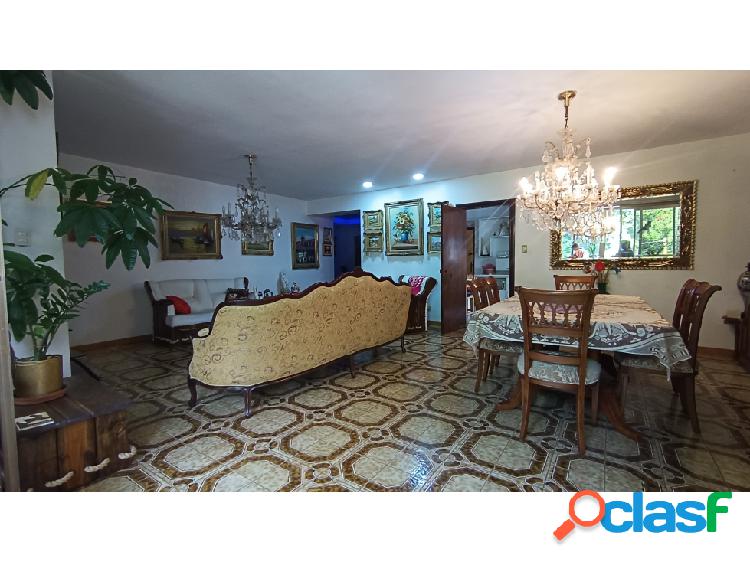 Venta/Apartamento/El Bosque/192m2/3H+1S/3B+1S/2PE