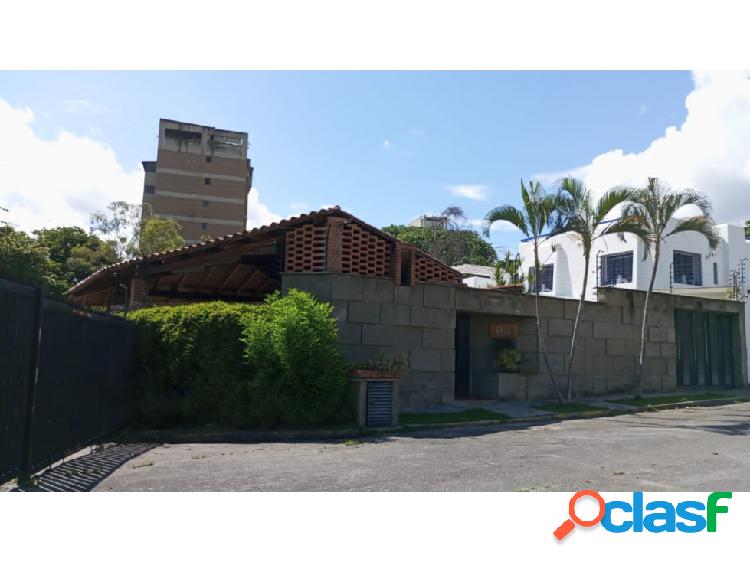 Venta/Casa/Colinas de Los Ruices/200m2C/3H/3B/3PE