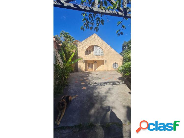 Venta/alquilo/casa 2.000m2 terreno/320 const/El Hatillo La