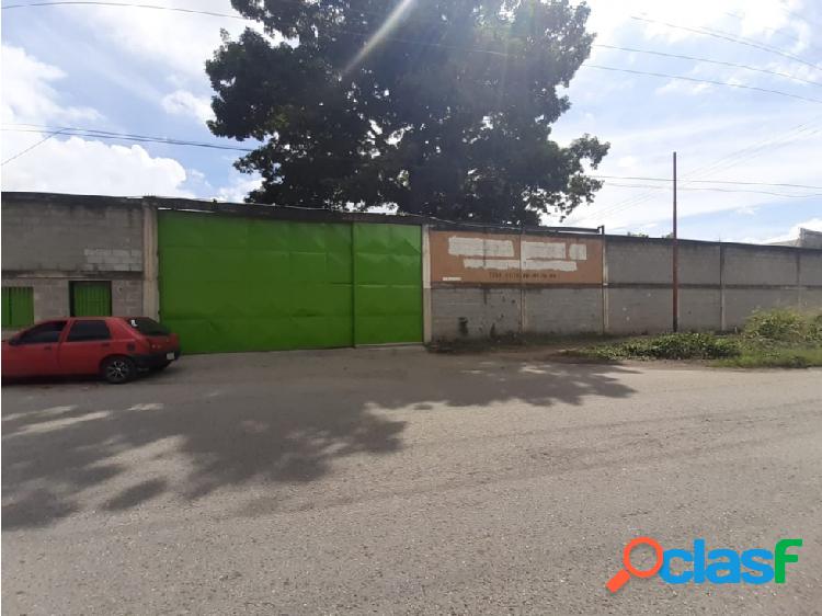 se vende / Alquila Galpon 4000m2 Guatire