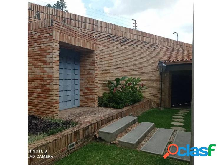 vende hermosa Quinta en Altamira parte alta d