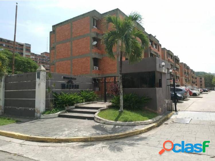 venta de apartamento en conj. res. bayona, urb. los