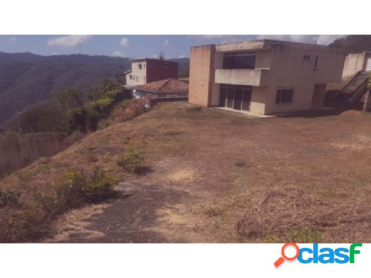 venta de terreno con casa en obra gris en bosque la lagunita