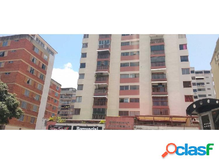 A un increíble precio Se Alquilar Apartamento en Los Palos