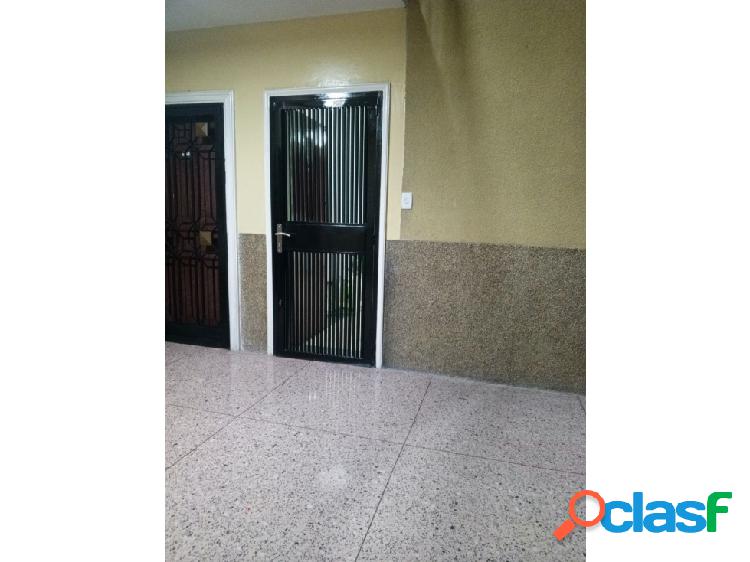 APARTAMENTO REMODELADO EN VENTA SANTA MONICA