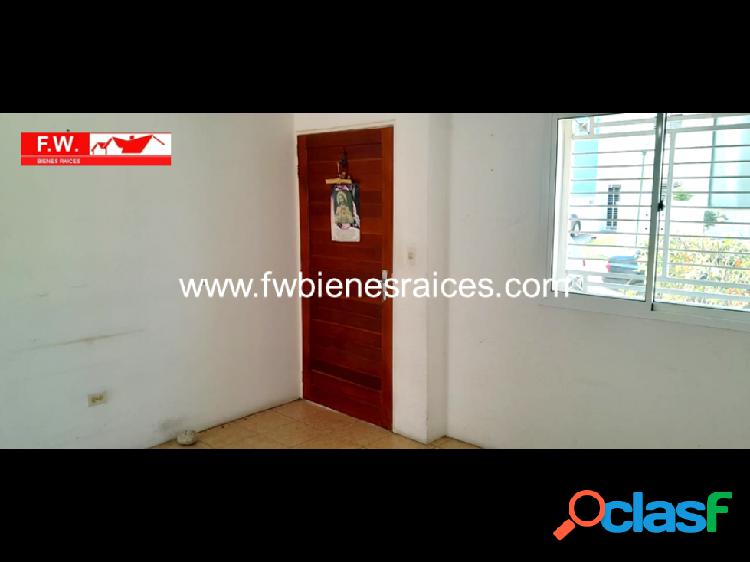 Alquiler town house en Carvajal