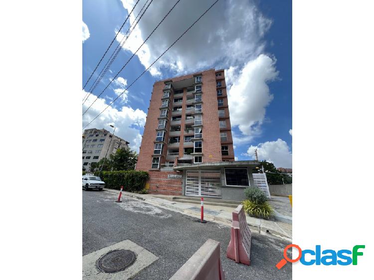 Apartamento La Trinidad 97mts2 2h/2b/2p/1m remodelado